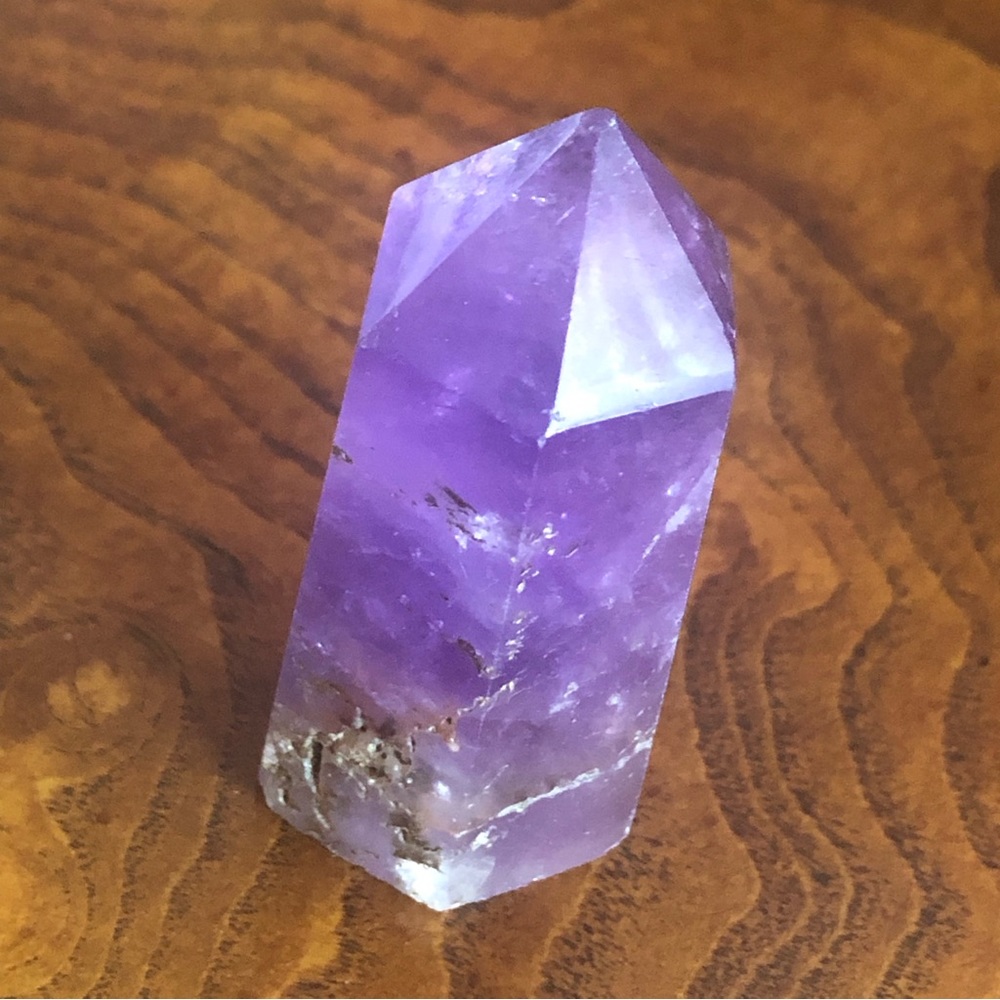 Faceted genuine amethyst paper weight healing stone